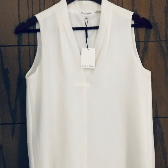 NWT! Calvin Klein blouse🔥 - Picture 3 of 7